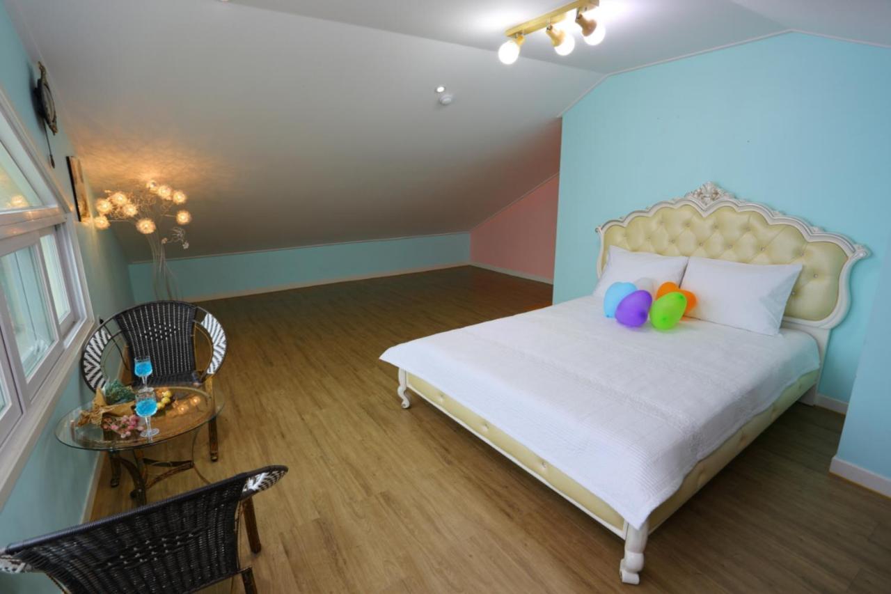 Montmartre Villa Намхе Екстериор снимка