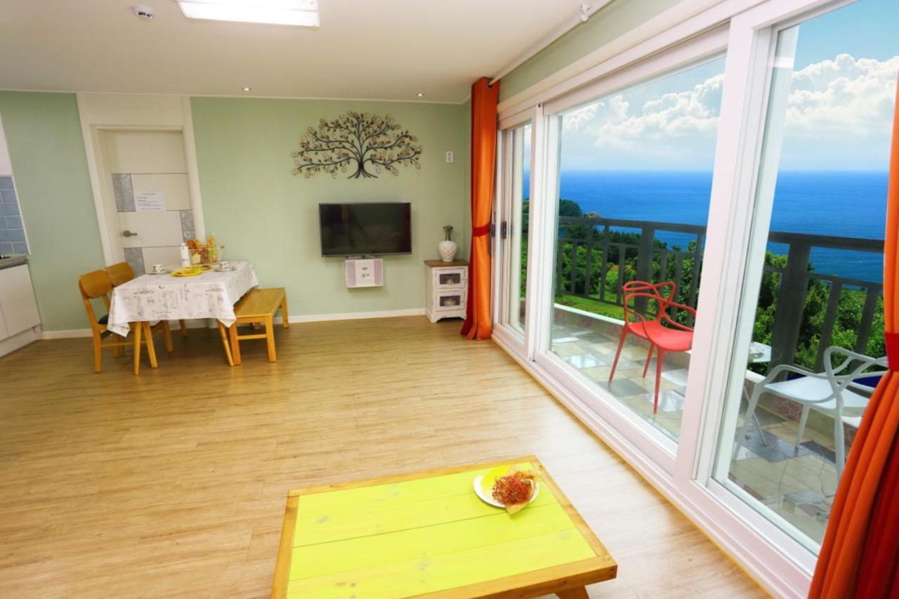 Montmartre Villa Намхе Екстериор снимка