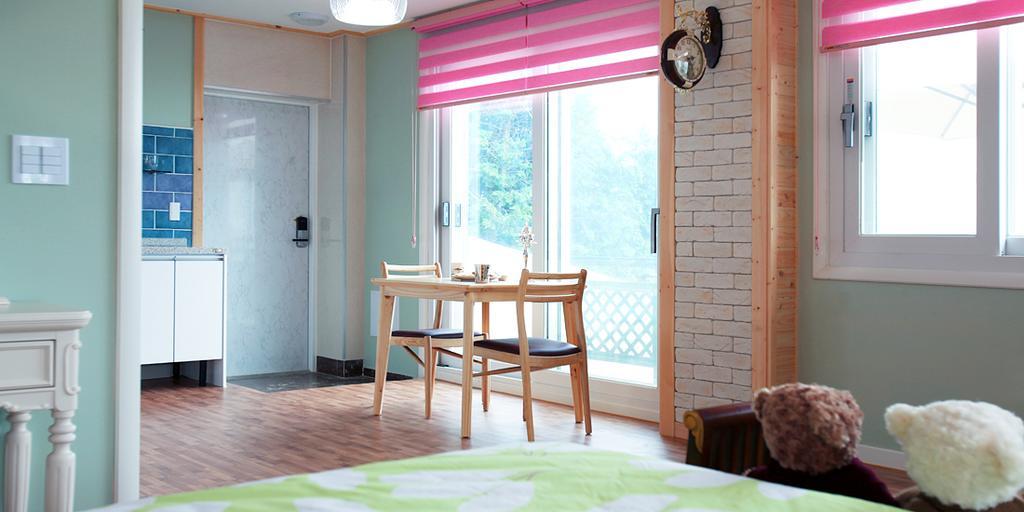 Montmartre Villa Намхе Екстериор снимка