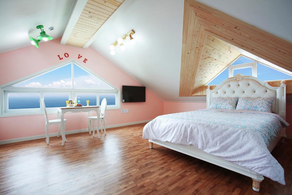 Montmartre Villa Намхе Екстериор снимка